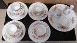 Set cafea Royal Albert, model Moss Rose, porțelan Premium, fără crăpături sau ciobituri
