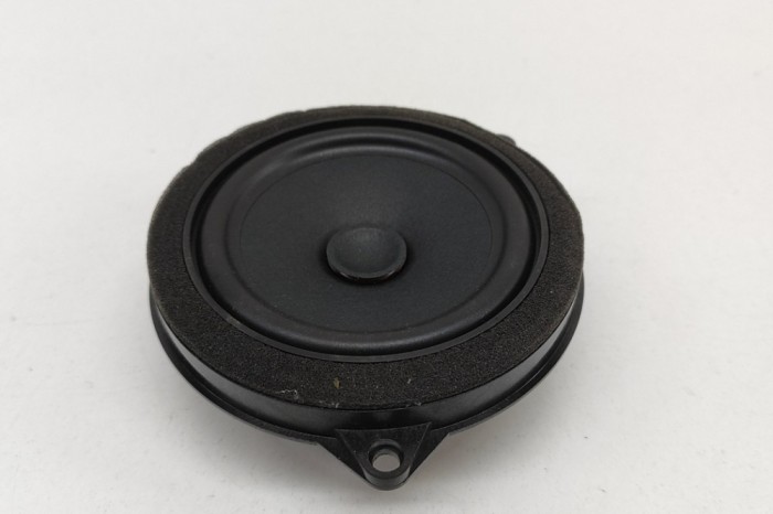 Difuzor ușă dreapta spate BMW iX3 G08 2023 OEM: 6807317 27451904