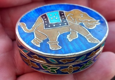 (67) CUTIUTA VECHE DIN ARGINT PT PASTILE SAU TUTUN, PICTATA PRIN EMAIL ELEFANT foto