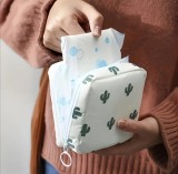 Husa portabila pentru depozitare absorbante, servetele, masca, cosmetice,imprimeu cactus