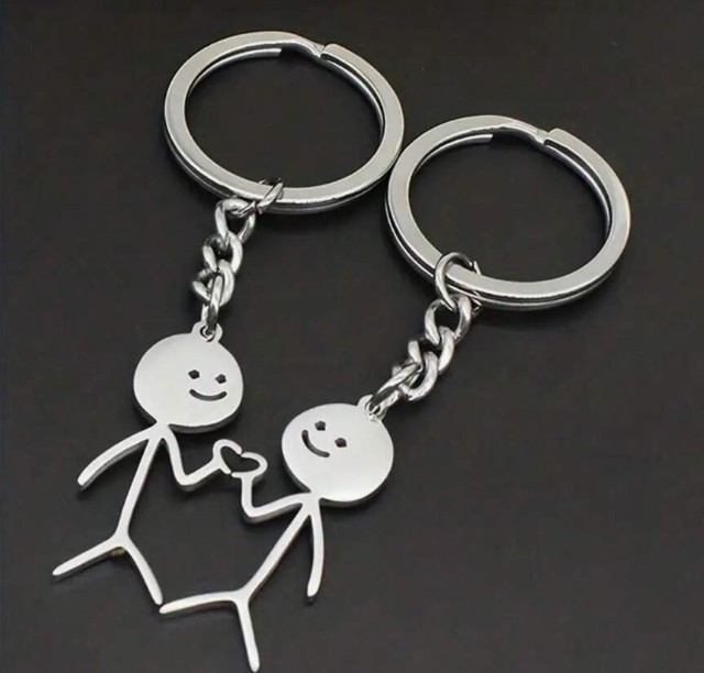 Set brelocuri cuplu , Design minimalist