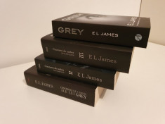Trilogia 50 Umbre ale lui Grey foto