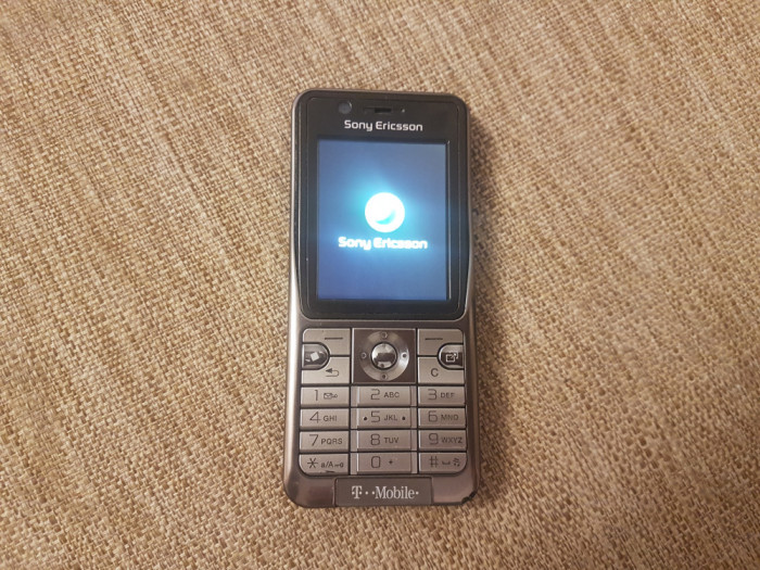 Telefon rar Sony Ericsson K530I Black Liber retea Livrare gratuiat!