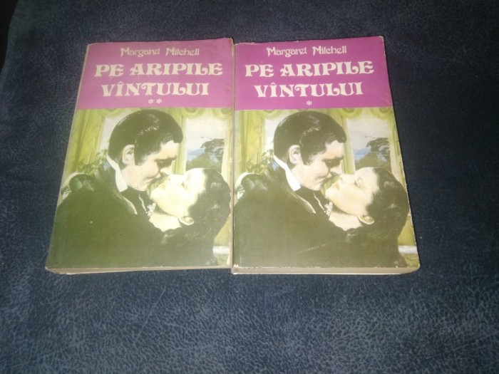 MARGARET MITCHELL - PE ARIPILE VANTULUI