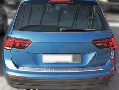 Ornament protectie bara spate/portbagaj mat Volkswagen Tiguan II si Allspace 2016-prezent foto