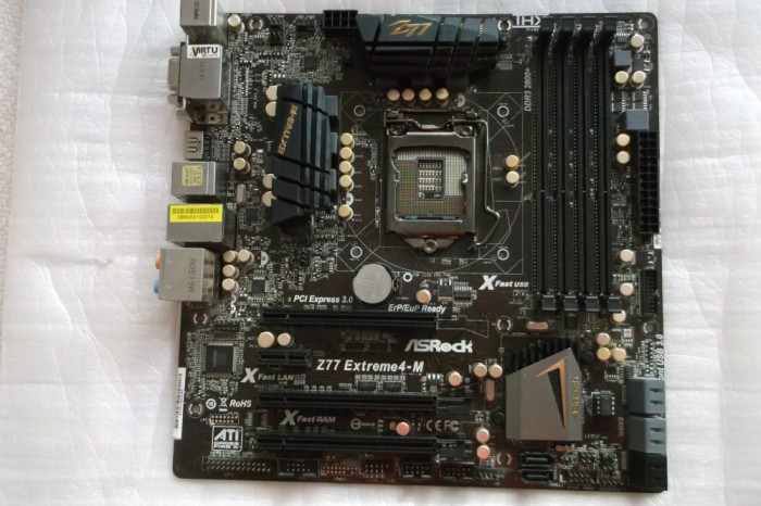 Placa de baza ASRock Z77 Extreme4-M socket LGA 1150
