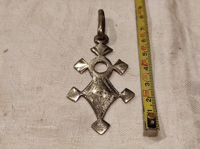 MEDALION CRUCE AGADEZ TUAREGA etnic TRIBAL 1900 gravata MANUAL de colectie UNIC foto