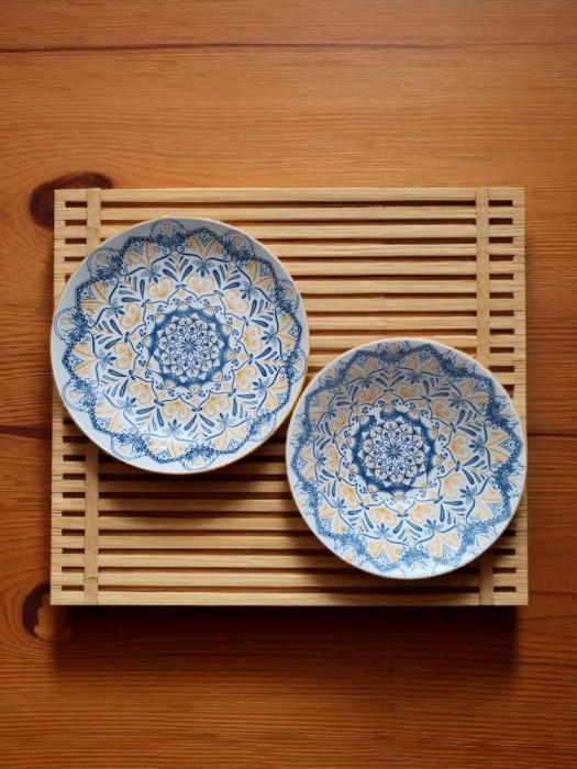 Set veselă ceramică cu model floral simetric
