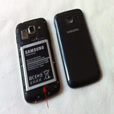 Capac cu mijloc si rama pentru Samsung Galaxy Ace 3 4G S7275 folosit