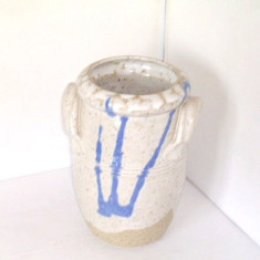 Vaza cu anse stil raku, ceramica de studio, emailata si formata manual - semnata