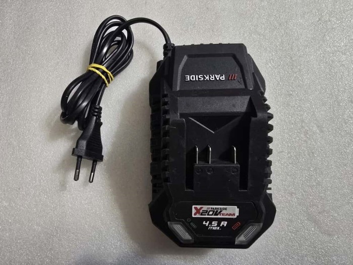 &Icirc;ncărcător Parkside 20V 4,5 A PLG 20 C3 DE/EU pentru dispozitive din familia Parkside X 20V