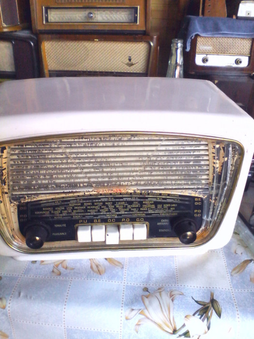 Radio vechi pe lampi Radialva Super But 57