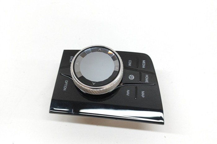 Buton de control navigație BMW 8 Gran Coupe G16, F93 2021 OEM: 5A1D046 31438243