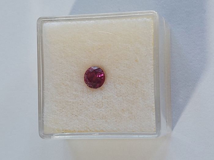 Piatra pretioasa Rubin 0.62 ct (LN17)