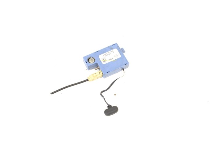 Amplificator de antena LAND ROVER RANGE ROVER SPORT L320 2006 OEM: XUI500071A | 12105009