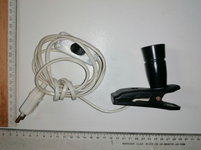 LAMPA VECHE PENTRU CITIT , PLASTIC / EBONITA ? foto