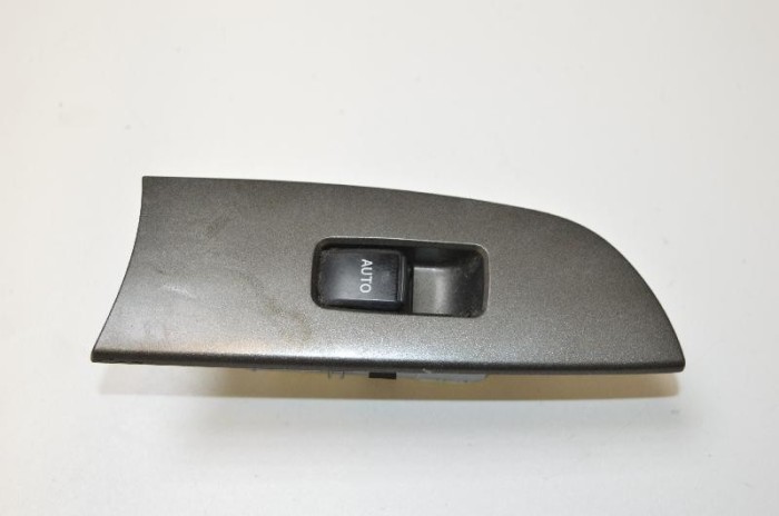 Buton geam ușă st&acirc;nga spate LEXUS IS II GSE2_, ALE2_, USE2_ 2009 OEM: 74272-53010 | 2508922