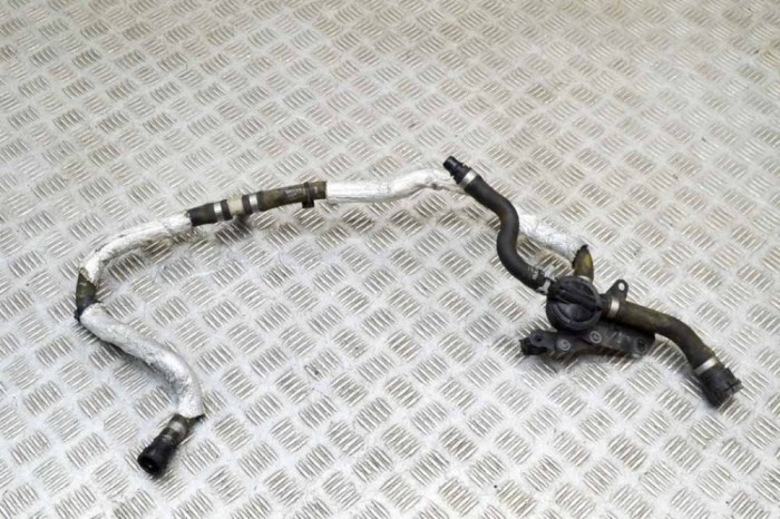 Furtun de lichid de răcire VOLVO XC90 II 2017 OEM: 31439713,31368487 18168543
