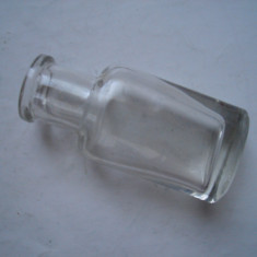 Mica sticluta veche transparenta, circa 10 ml, impecabila