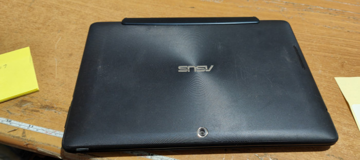 Laptop Tableta Asus TF201 defecta nu porneste