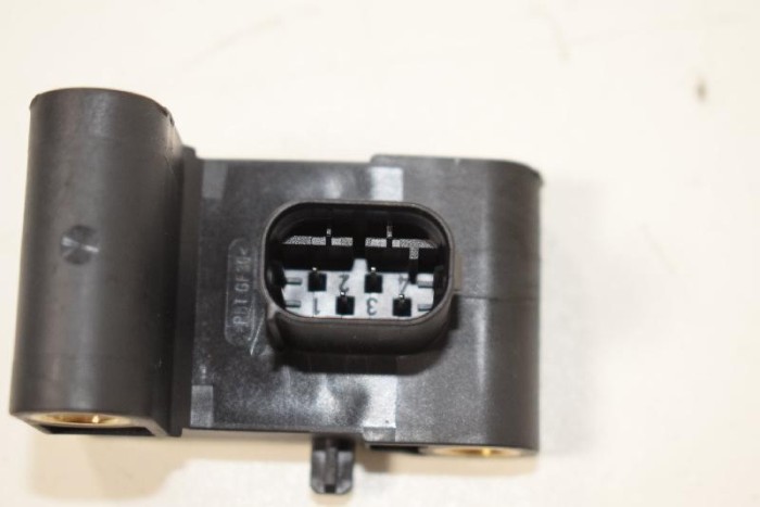 Senzor de impact lateral dreapta BMW 3 Coupe E92 2008 OEM: 6956485,0285003901 3175677