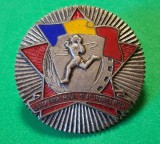 Insigna sport - &bdquo;Gata pentru Muncă și Apărare&rdquo; (G.M.A.) cu serie