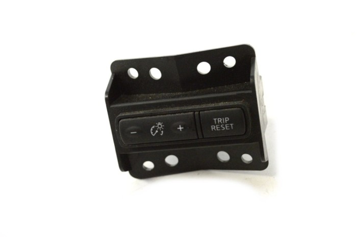 Buton de reglare intensitate luminoasă planșa de bord NISSAN PULSAR Hatchback C13 2015 OEM: 40901C 14611082