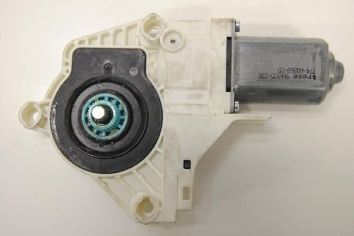 Motor macara geam ușă st&acirc;nga față AUDI A6 Avant 4F5, C6 2010 OEM: 8K0959801A966935-200 1707437