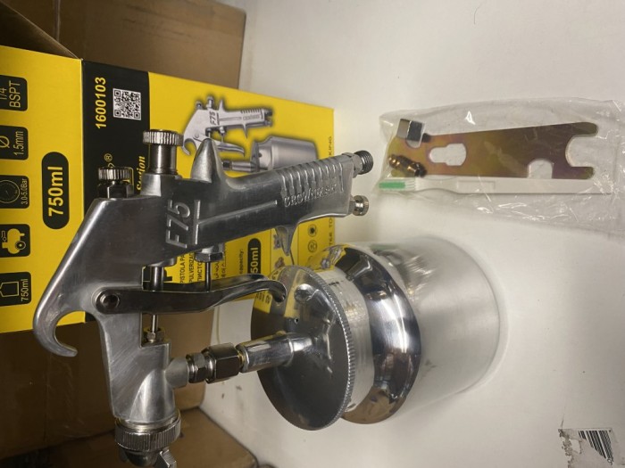 Pistol de vopsit profesional