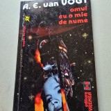 OMUL CU O MIE DE NUME - A.E. VAN VOGT