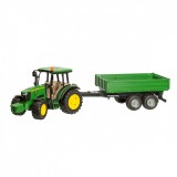 Jucărie tractor John Deere 5115M cu remorcă, bruder