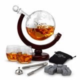 Set decantor Epique, design glob pamantesc, 2 pahare cu imprimeu modern, accesorii incluse, 9 cuburi de whiskey din roca naturala, 850 ml