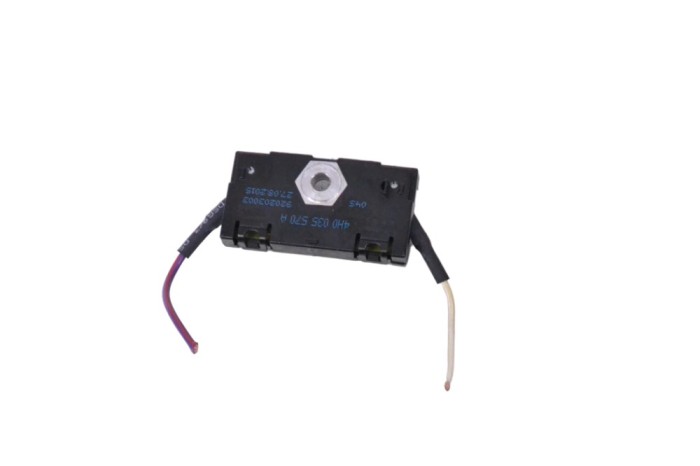 Amplificator de antena AUDI Q7 4M 2016 OEM: 4H0035570A 15402839