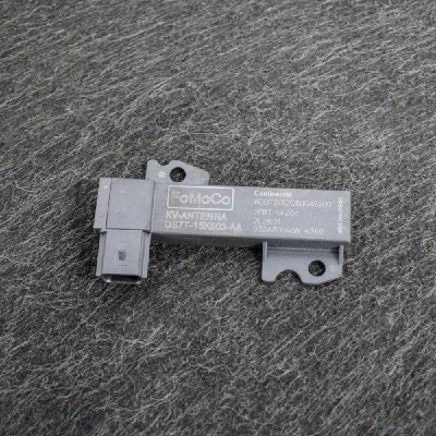 Amplificator de antena FORD KUGA II DM2 2013 OEM: DS7T-15K603-AAA2C80045200 | 3485906 foto