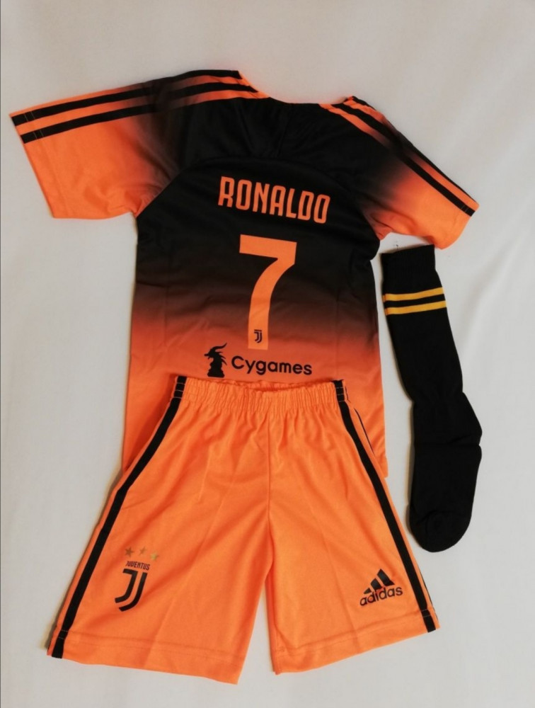 Echipamente fotbal copii Juventus Ronaldo | arhiva Okazii.ro