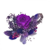 Floare de piept personalizabila, Cocarda, Mini roza criogenata si Plante naturale uscate Mov, Eventissimi&reg;