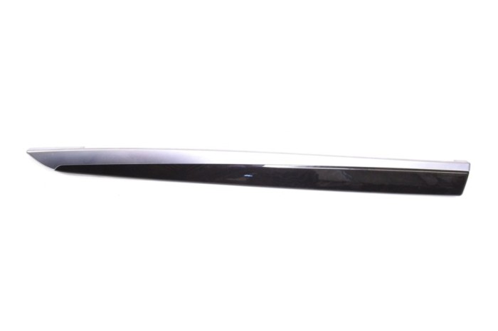 Ornament panou ușă dreapta spate BMW 5 F10 2011 OEM: 7225530 13713648
