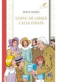 Cumpara ieftin Copiii de langa calea ferata