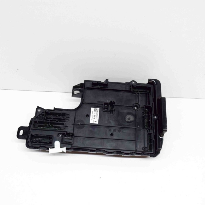 Modul de confort TESLA MODEL Y 2021 OEM: 1497847-02-D,1497850-00-D,1497851-00-C 20588158