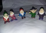 Jucarii vintage,lot 5 Figurine PITICI plastic,6,2 cm,stare foto,T.GRATUIT, 38, Rosu