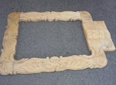 Rama veche lemn partial scluptata,rama 84cm/55 cm/2,5 cm,T.GRATUIT
