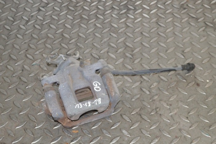 Etrier de fr&acirc;nă dreapta spate MITSUBISHI OUTLANDER III GG_W, GF_W, ZJ 2015 12215315