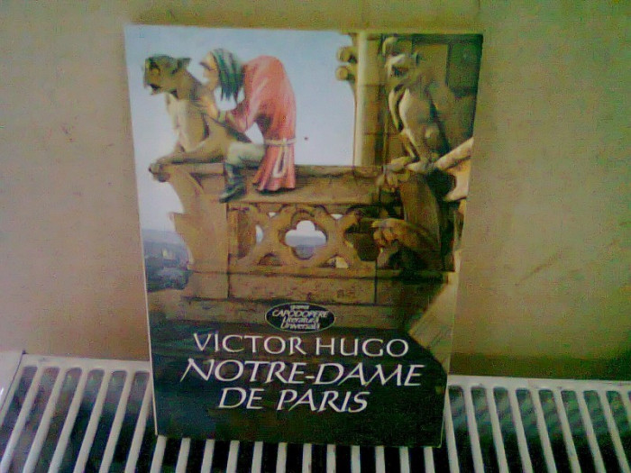 NOTRE-DAME DE PARIS-VICTOR HUGO