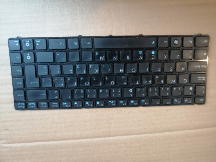 tastatura Asus u30j UL30A U30S, U31, U31F, U31J, U31S, U35, U35J, U45, U45j