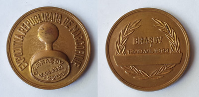 Expozitia republicana de MARCOFILIE- Brasov 1983 , placheta RSR, Medalie rara foto