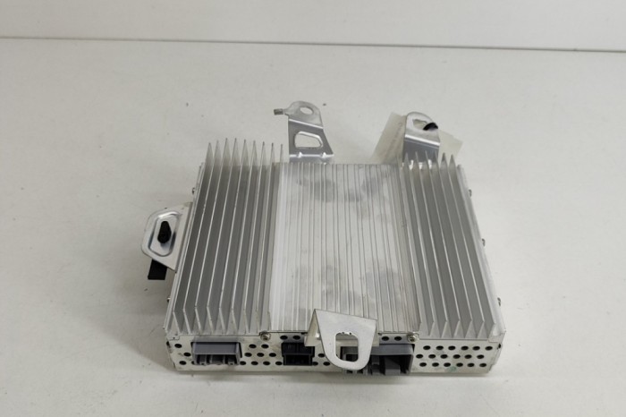 Amplificator de sunet TESLA MODEL Y 2023 OEM: 1507152-01-B 26290912