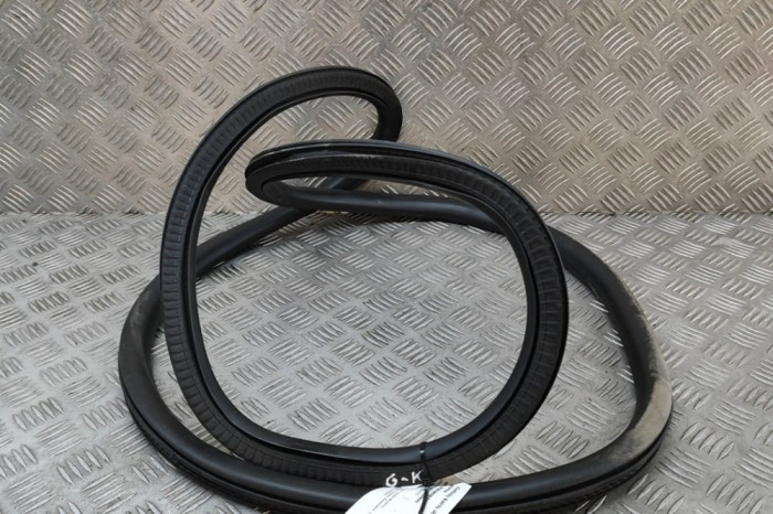 Garnitura ușă st&acirc;nga spate FORD KUGA III DFK 2024 OEM: CJ54-S25325-AE | 30395610