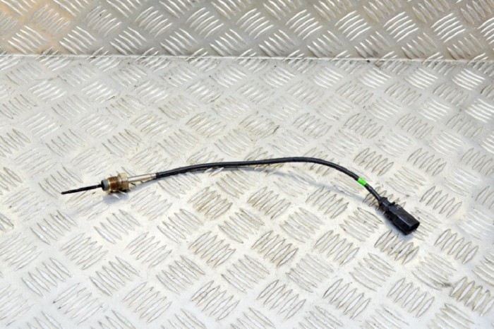 Senzor de temperatură AUDI Q5 8R 2014 OEM: 03L906088FH 11674996