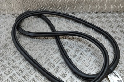 Garnitura ușă dreapta spate VOLVO XC90 II 2024 OEM: 32229248 | 31208621 foto