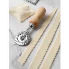 Cutit rola pentru taiat aluat 13 cm
